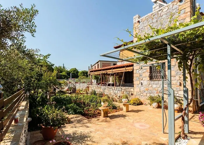 Vakantiehuis Mani's Garden Paradise - Elia Secluded Retreat Stoúpa