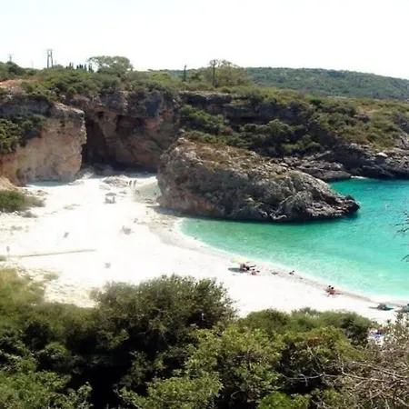 Mani's Garden Paradise - Elia Secluded Retreat *