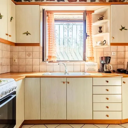 Сasa de vacaciones Mani's Garden Paradise - Elia Secluded Retreat *