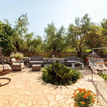 Mani's Garden Paradise - Elia Secluded Retreat