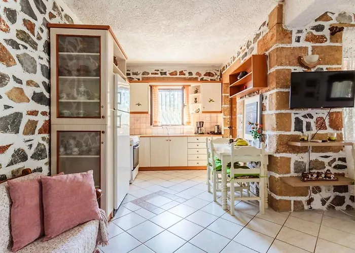 Mani's Garden Paradise - Elia Secluded Retreat Ступа