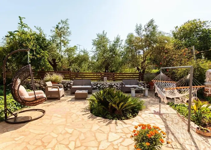 Mani's Garden Paradise - Elia Secluded Retreat