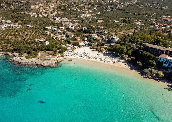 Mani's Garden Paradise - Elia Secluded Retreat بيت للعطل