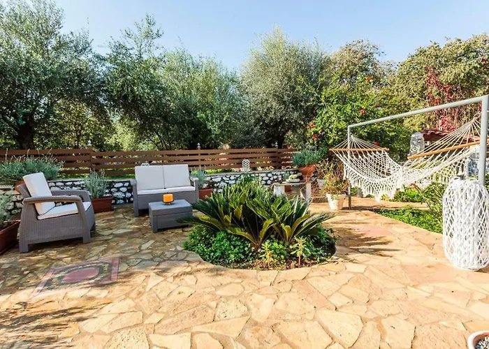 بيت للعطل Mani's Garden Paradise - Elia Secluded Retreat Stoúpa